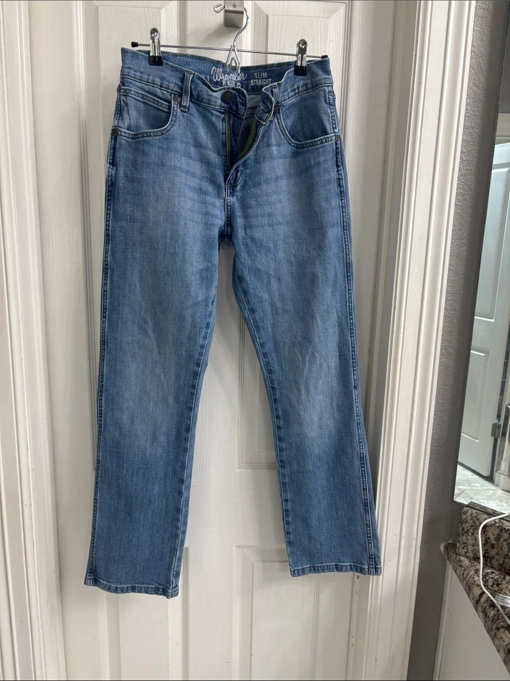 Wrangler Retro Slim Straight - Light Blue Jeans -Size 29W x 30L
